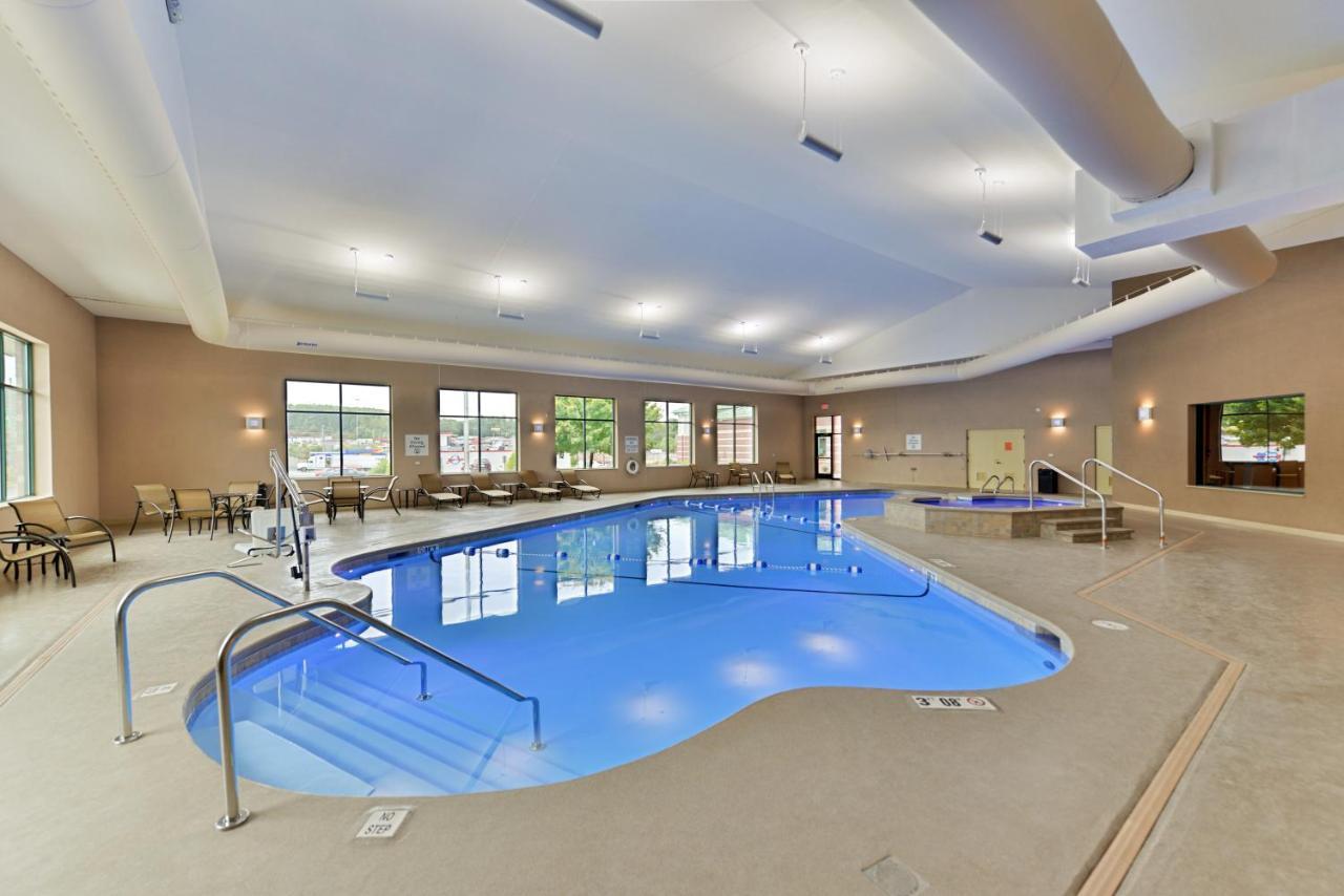 Holiday Inn Express Breezewood By Ihg Kültér fotó