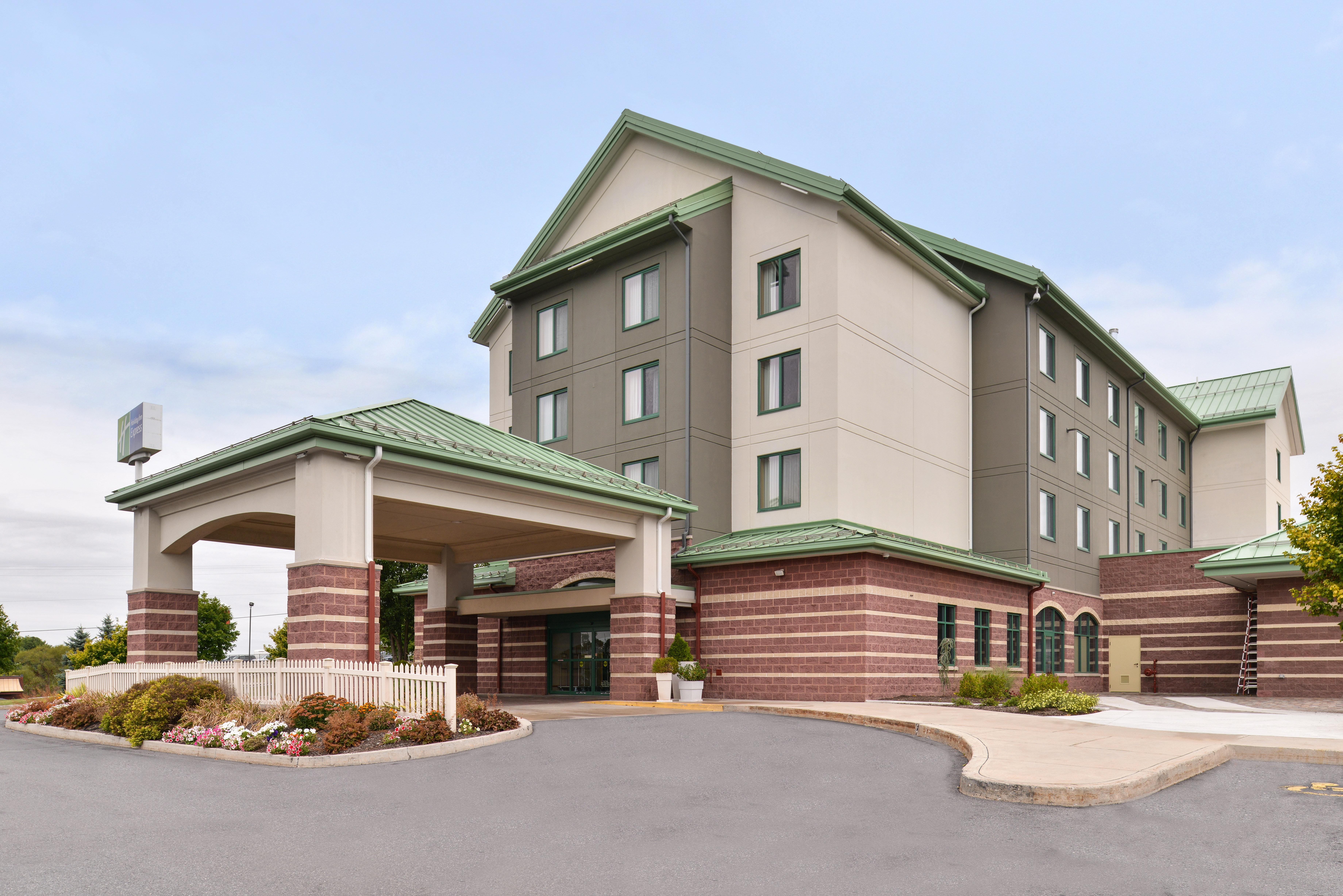 Holiday Inn Express Breezewood By Ihg Kültér fotó