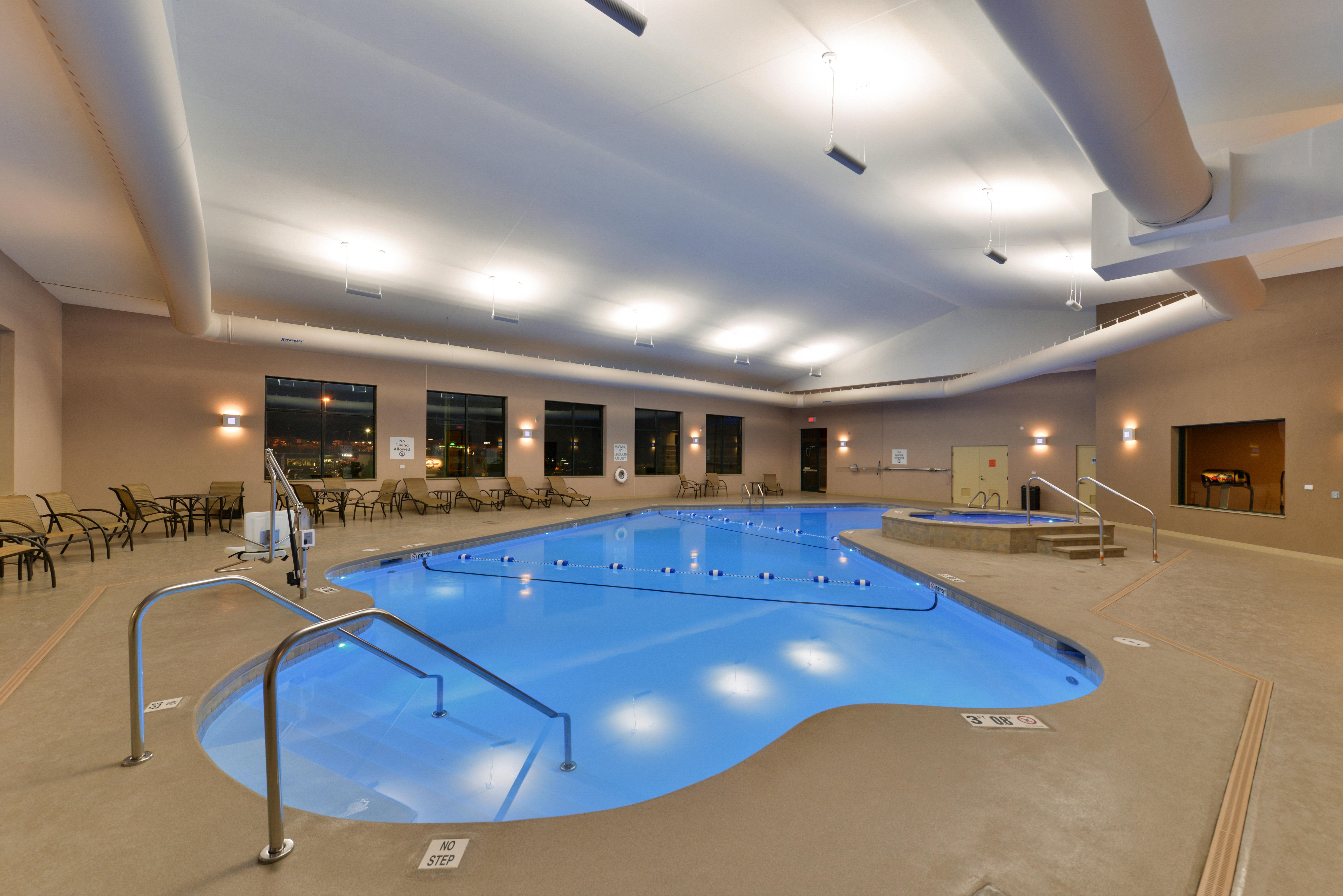 Holiday Inn Express Breezewood By Ihg Kültér fotó