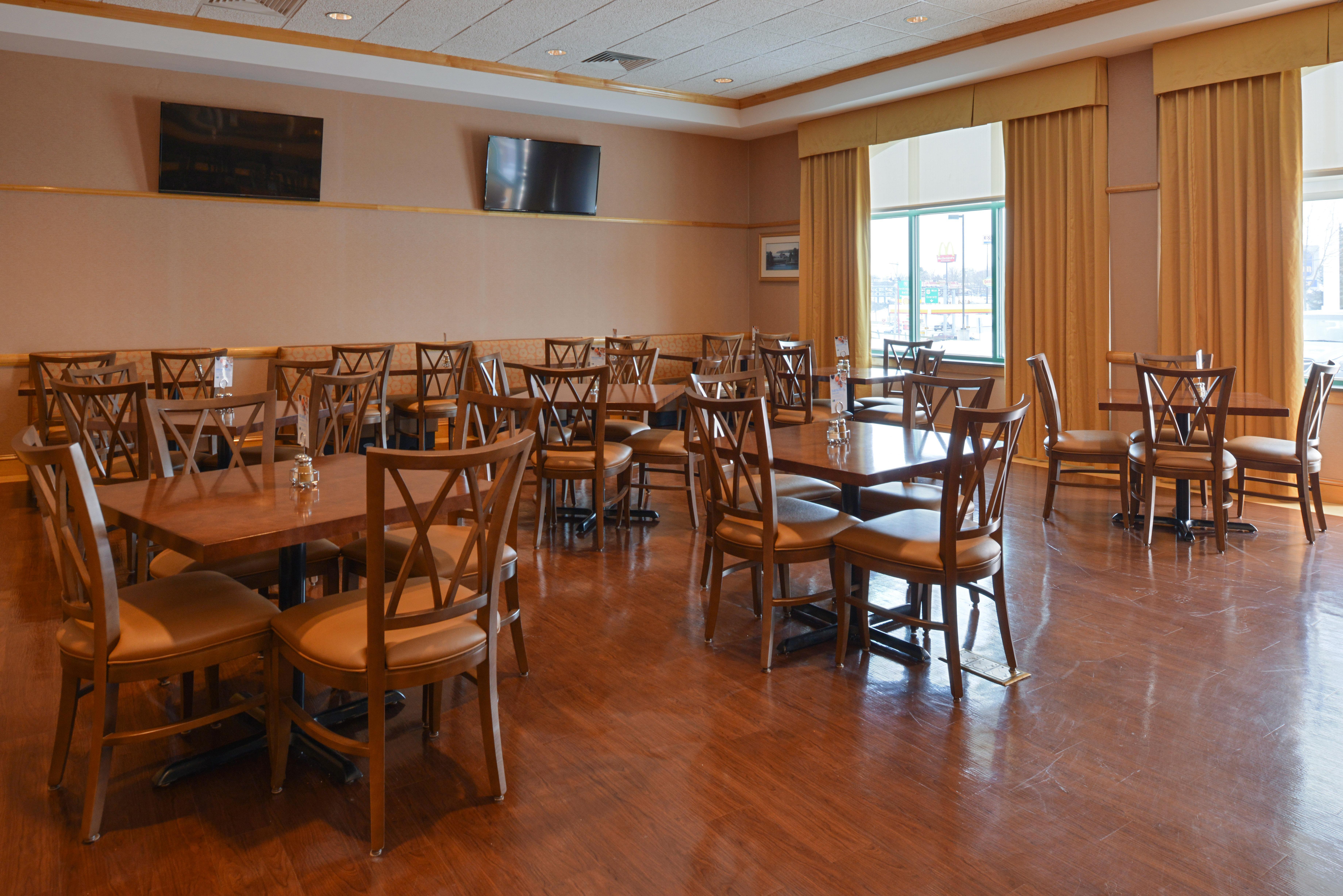 Holiday Inn Express Breezewood By Ihg Kültér fotó
