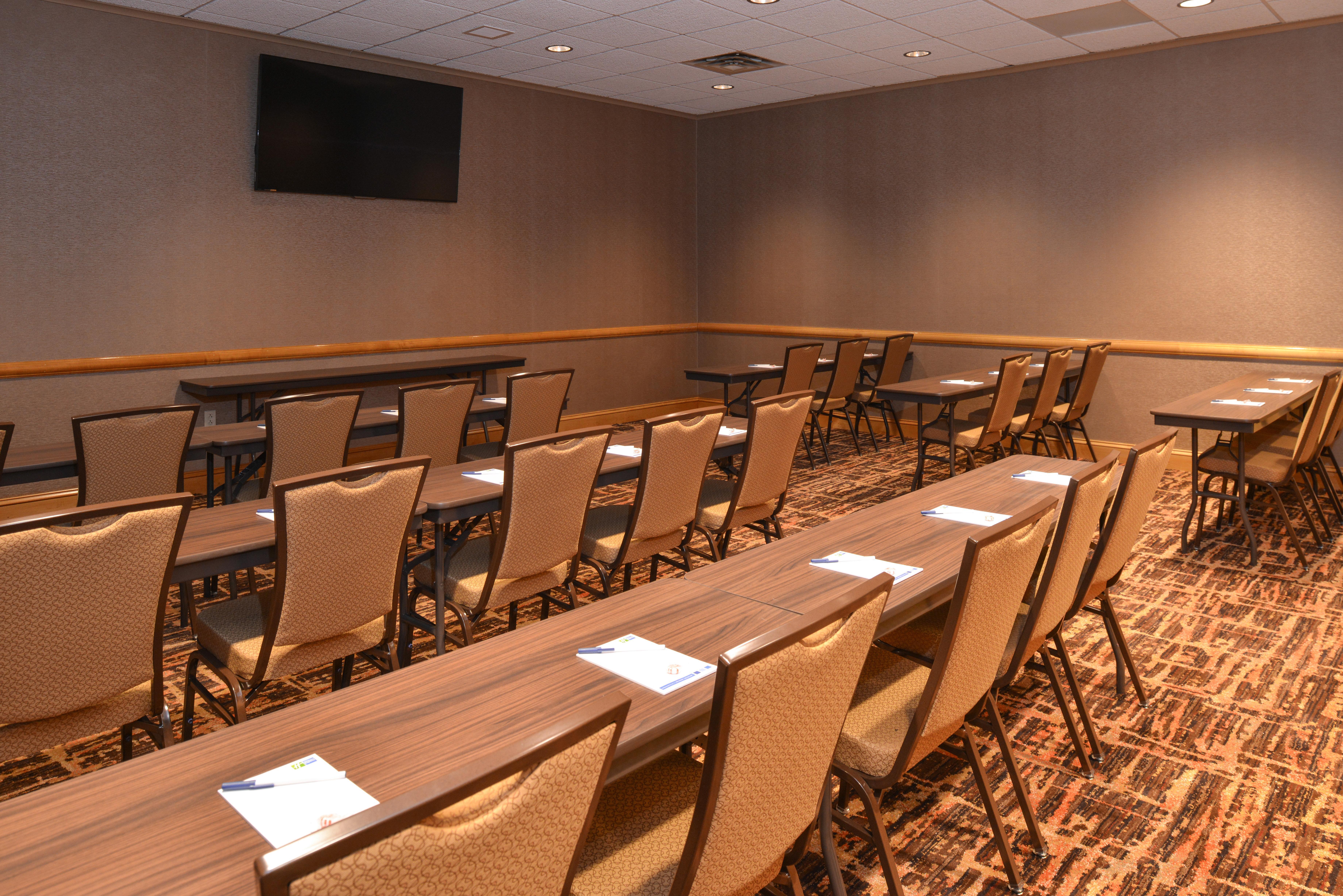 Holiday Inn Express Breezewood By Ihg Kültér fotó