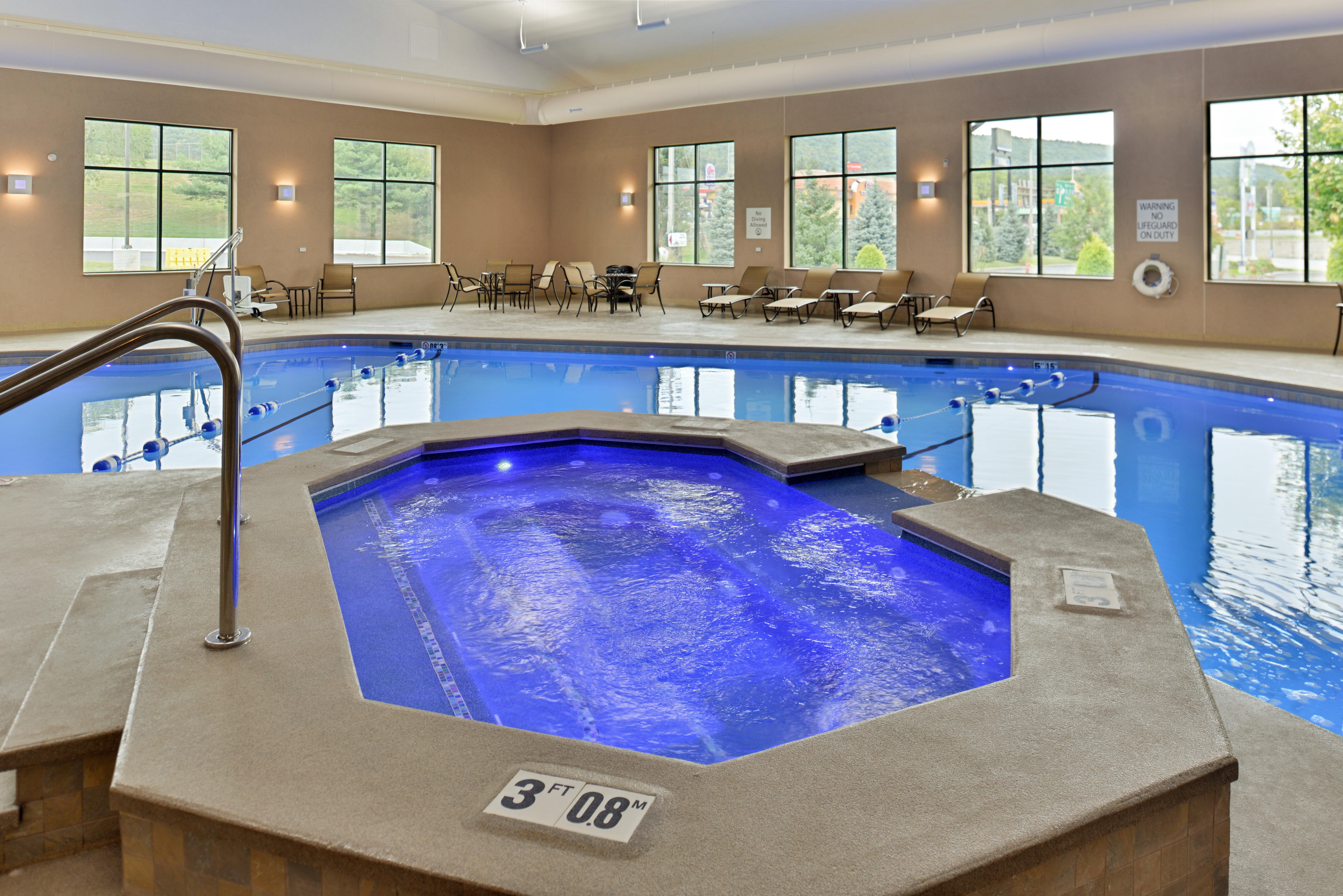 Holiday Inn Express Breezewood By Ihg Kültér fotó