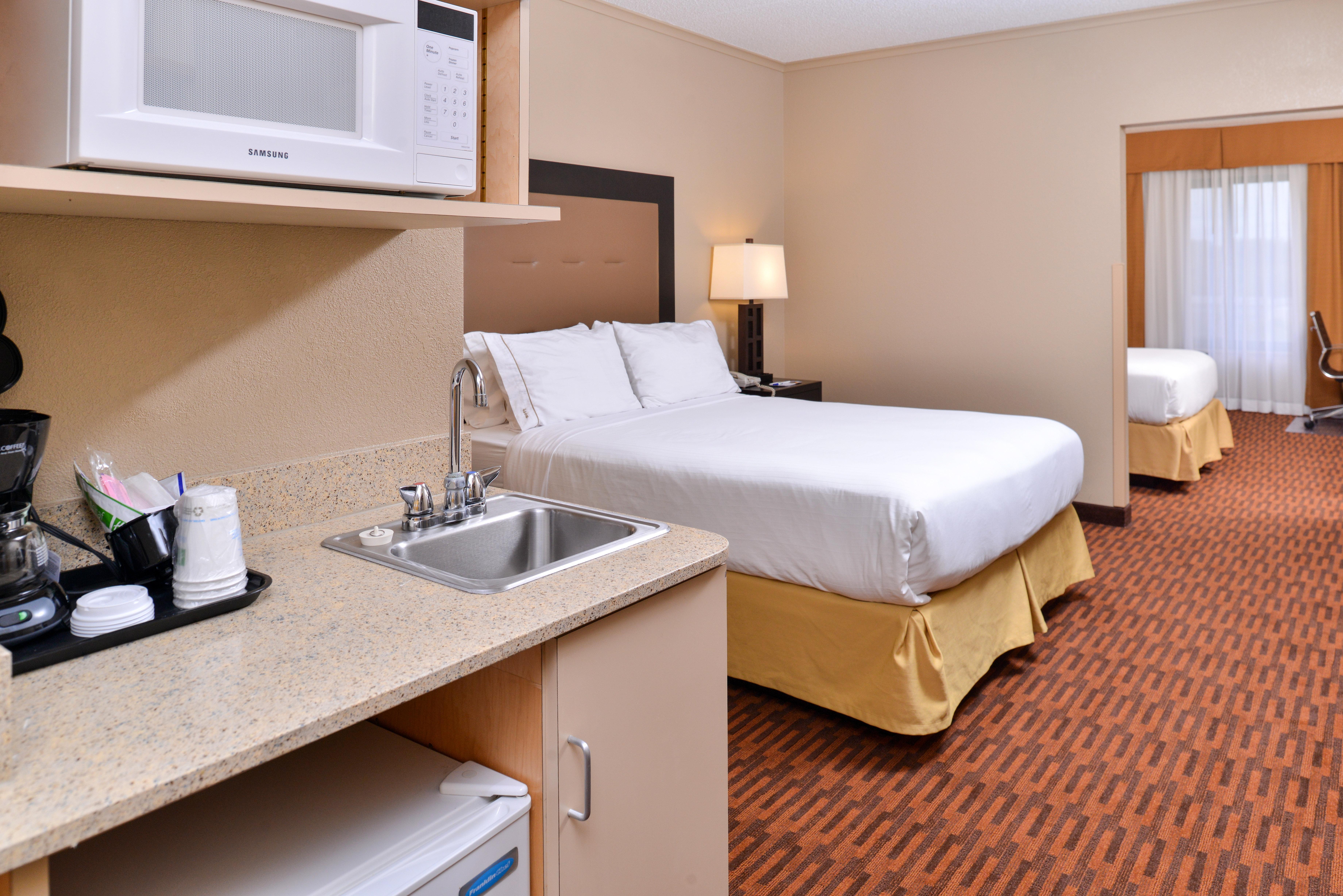 Holiday Inn Express Breezewood By Ihg Kültér fotó