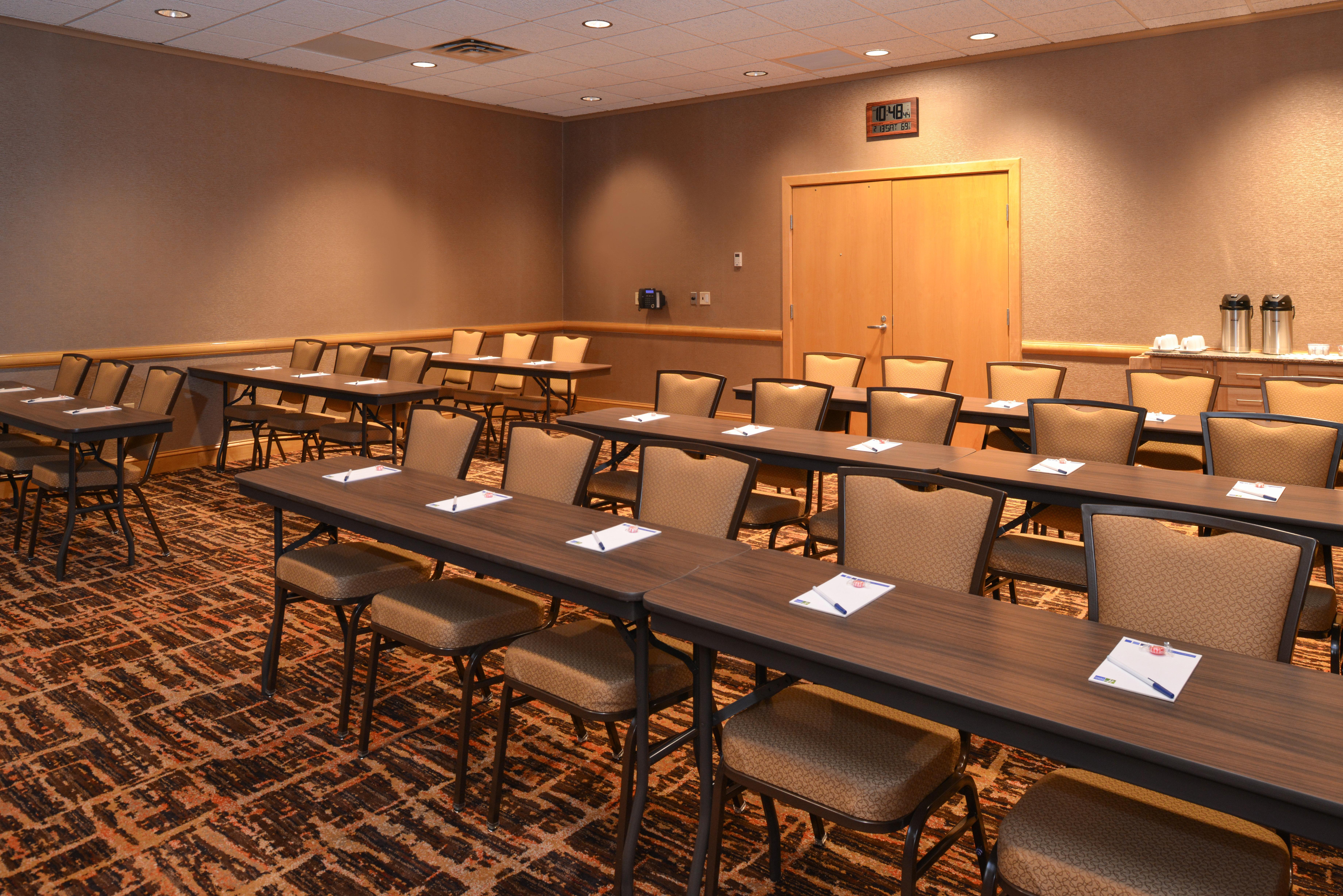Holiday Inn Express Breezewood By Ihg Kültér fotó